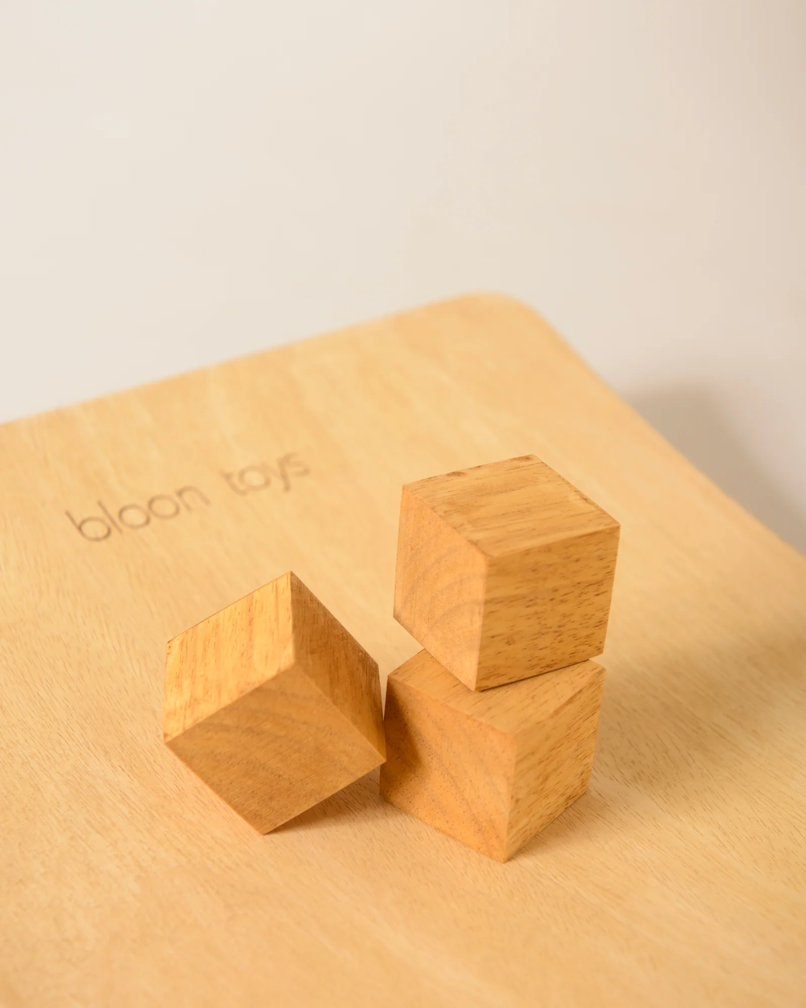 Curvy board 2.0 (Cork-Lined Balance Board in Yellow) - Image 3